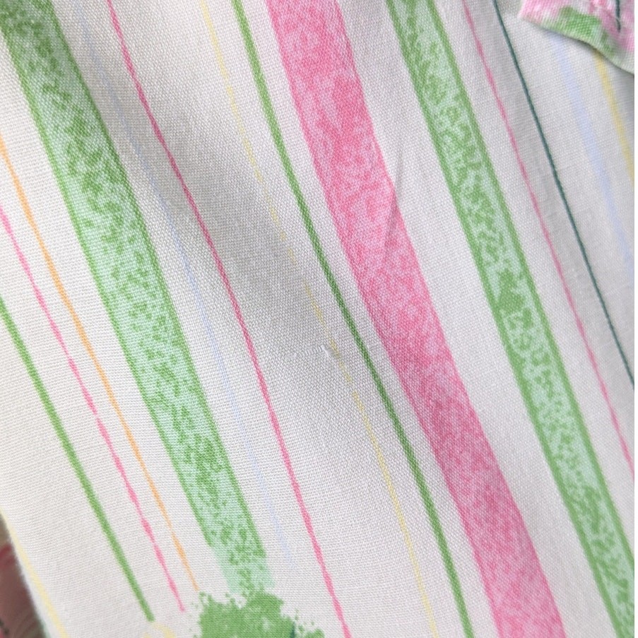 Vintage 60s Floral Pastel Green and Pink 3/4 Sleeve Button Down Collared Shirt