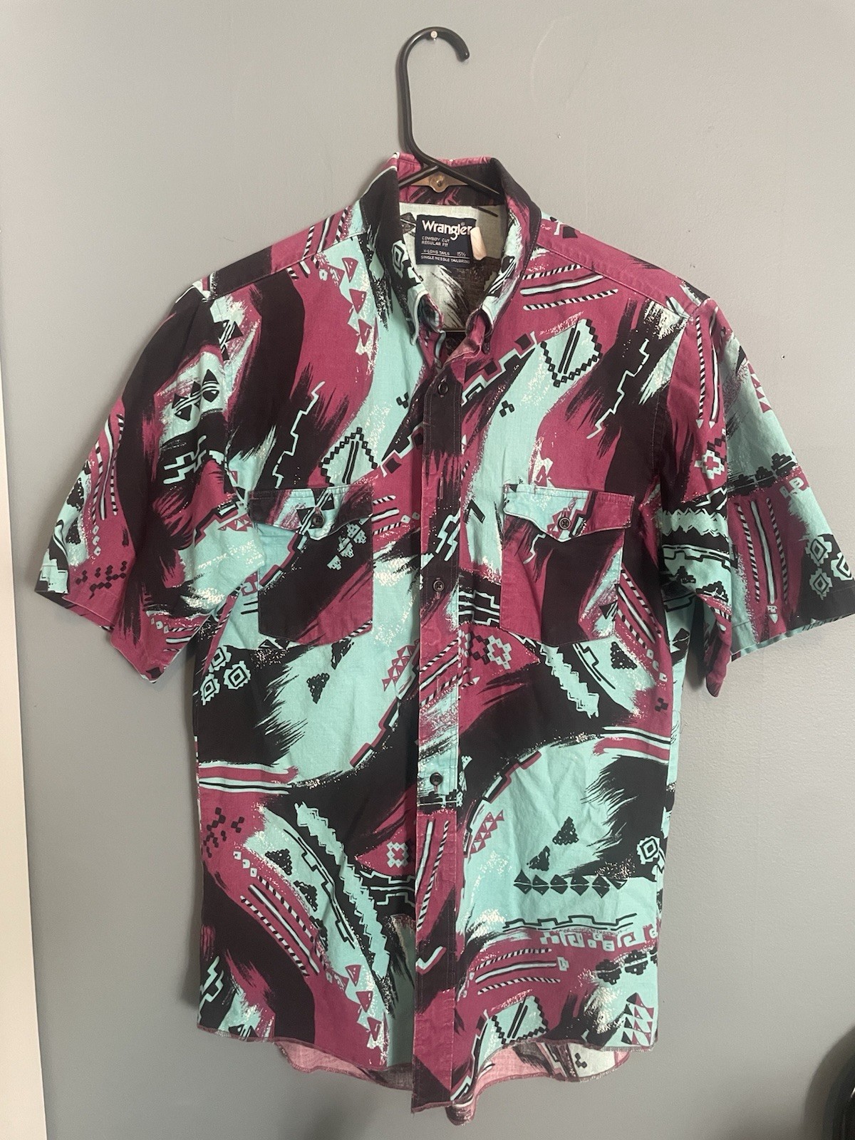 Vtg 90’s Wrangler Men’s Cowboy Cut s/s, Aztec Abstract AOP, size M 15 1/2