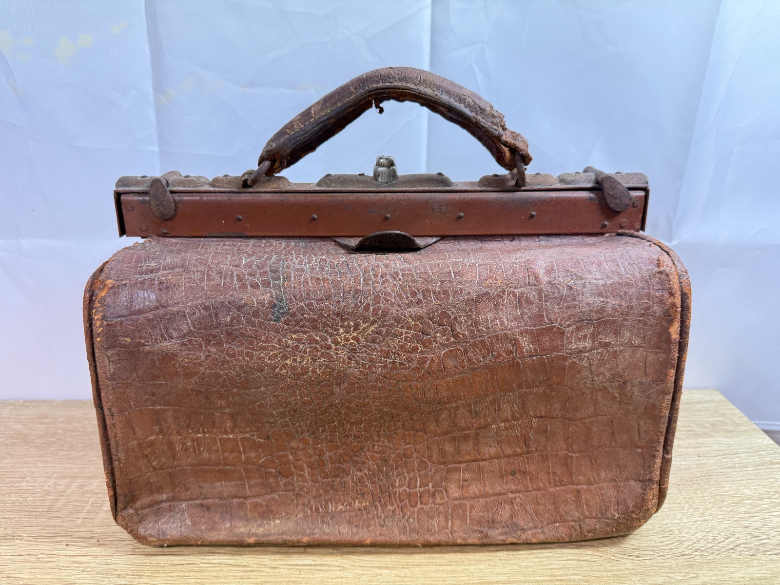 Antique Crocodile Skin Gladstone Bag Leather Doctors Travel Bag Victorian TLC