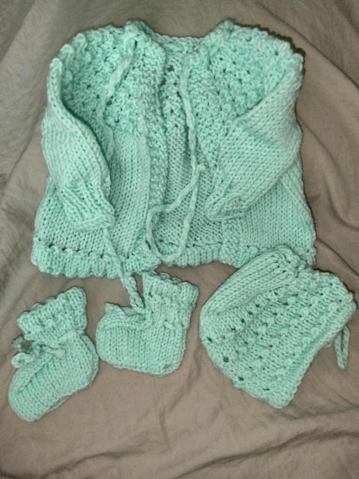 Vtg Geen Handmade Cardigan Bonnet Booties set Hand Knitted Mint Green 1970s