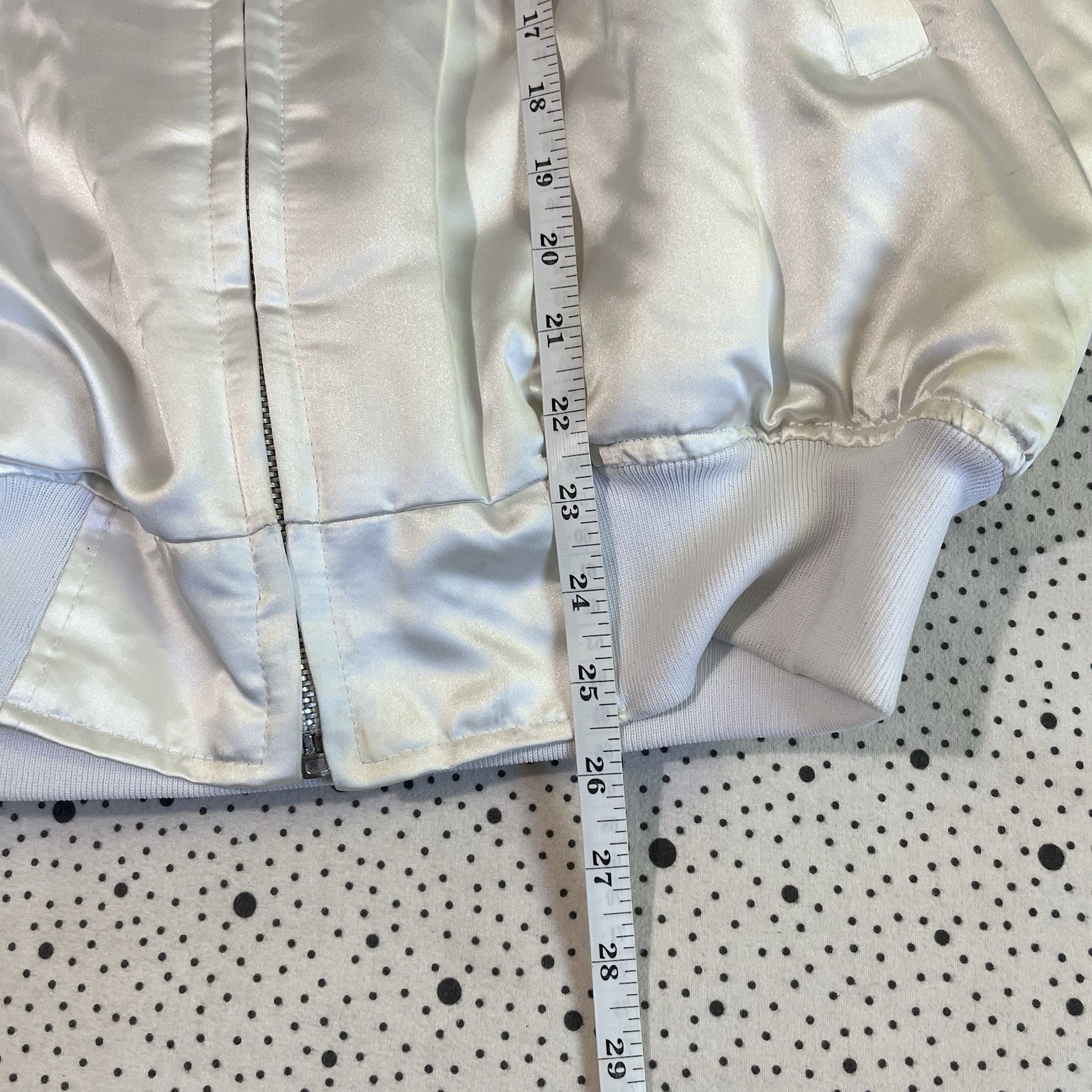 Vintage 1980’s Korea Souvenir Jacket Size XL White Satin Embroidered Dragons