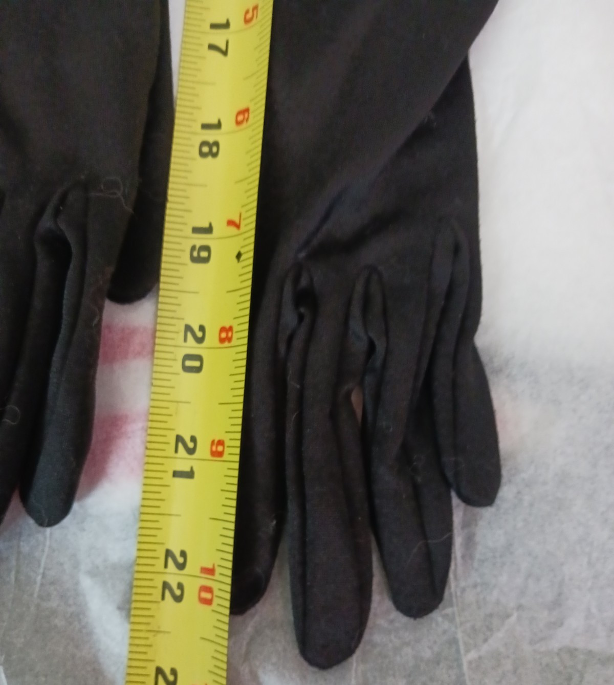 VINTAGE UNBRANDED LADIES BLACK OPERA LENGTH EVENING GLOVES w/FAUX PINK PEARLS