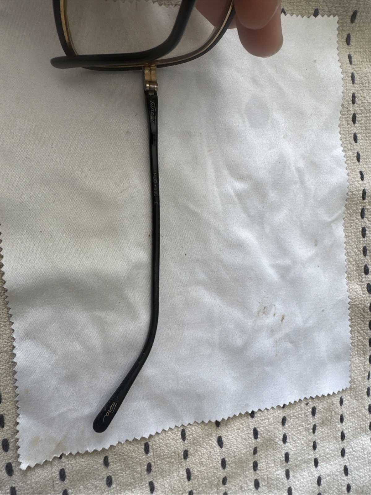 Vintage Tura Womens Square MOD 550 Designer Eyeglasses Black Gold Full Frame