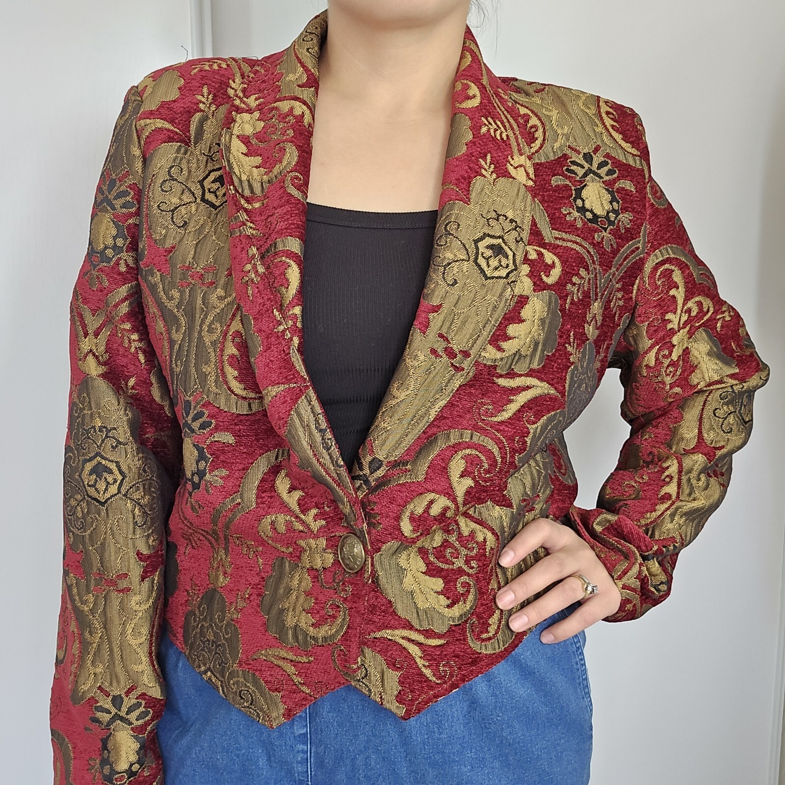 Expose Vintage Chenille Cropped Peaked Lapel Blazer Large Paisley Red Gold Retro