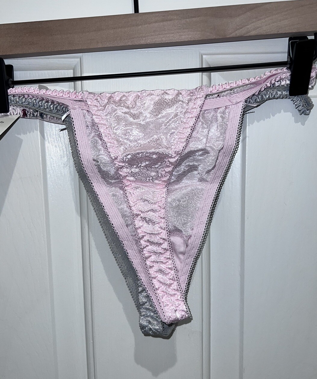 VTG Gilligan & O’Malley Satin Thongs 3 Pack Medium M 6 Pink Gray Floral Sexy