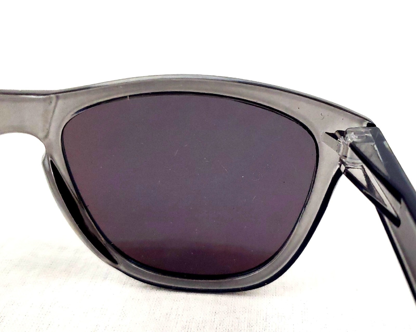 Adult Unisex Sunglasses Lot of 2 Pairs Assorted Unbranded Misc. Wayfare Style