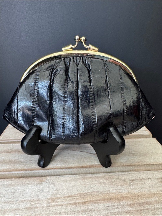 VTG Lee Sands Black Eel Skin Kiss Lock Coin Purse Clutch Wallet