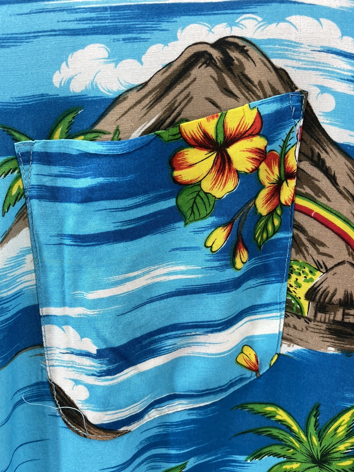 VTG 70s Hawaiian Holiday Hawaiian Shirt Rainbow Volcano RAYON KOREA SZ M (FLAW
