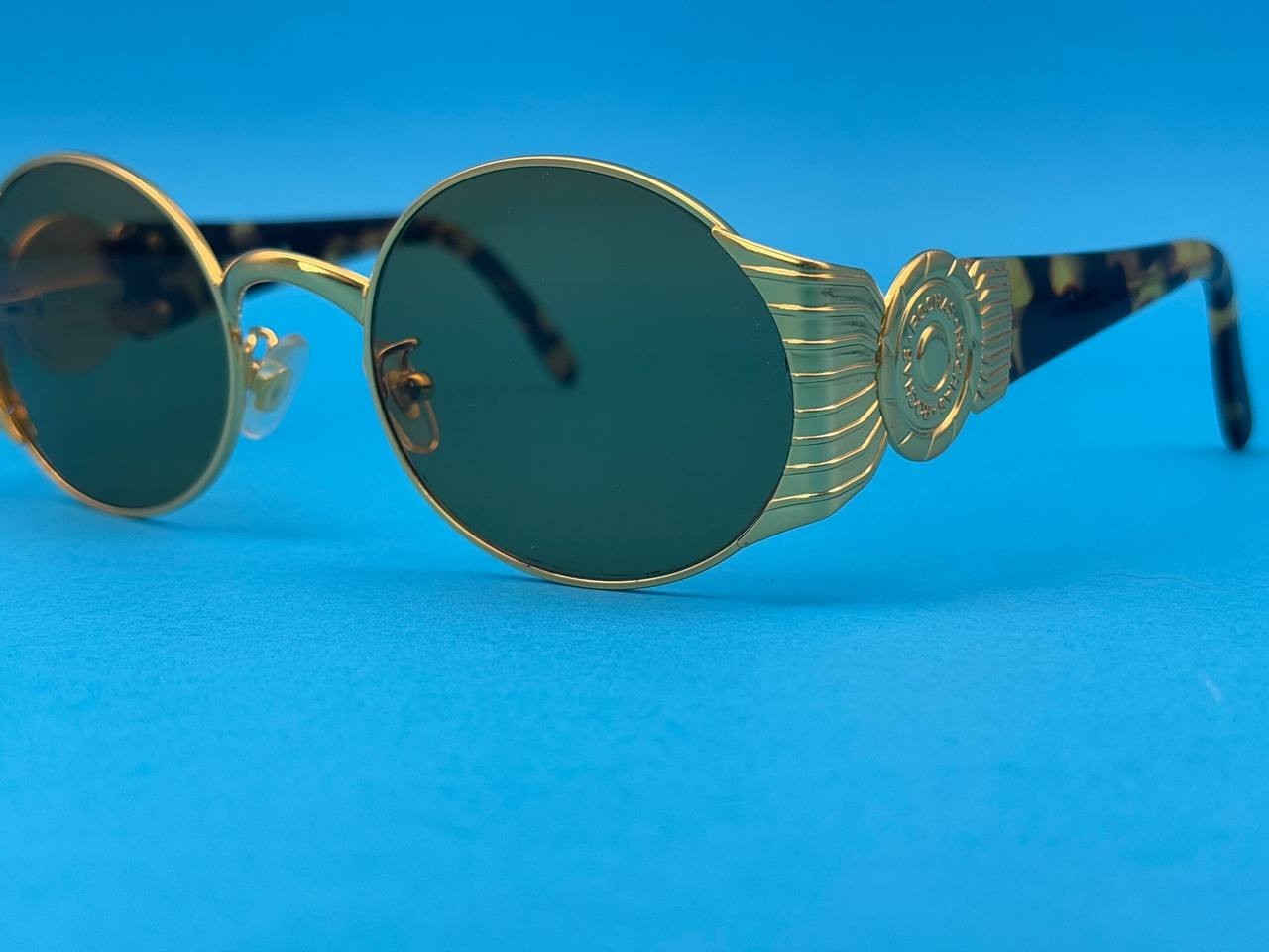 Vintage Rochas Paris 9021 01 Round Gold Sunglasses Italy Green Lenses Rare 130