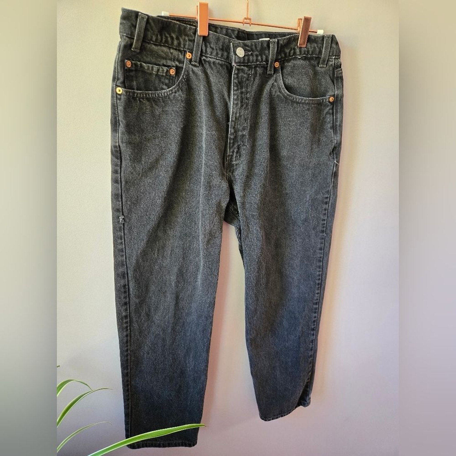 Vintage 90s Levi’s 550 Relaxed Fit Black Wash Jeans – Made in USA/PR – 36×30