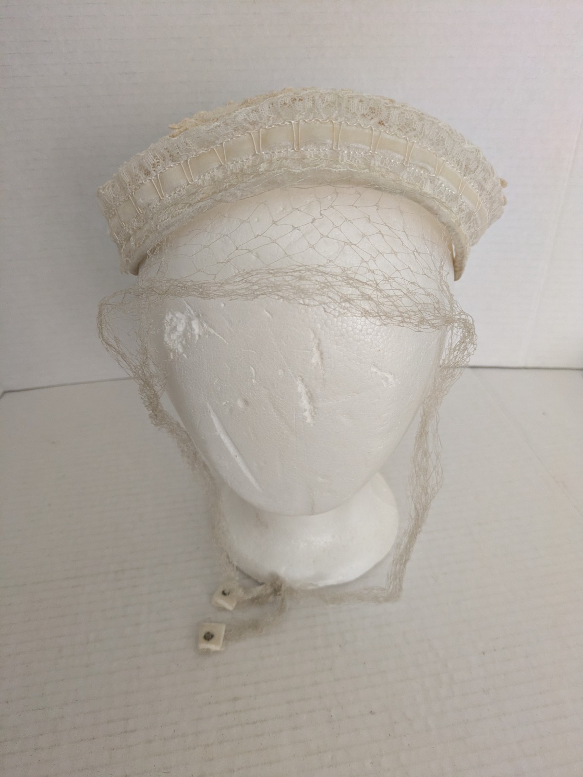 Vintage 1950s/60s Ivory Cream Half Hat Cap Church Wedding Veil