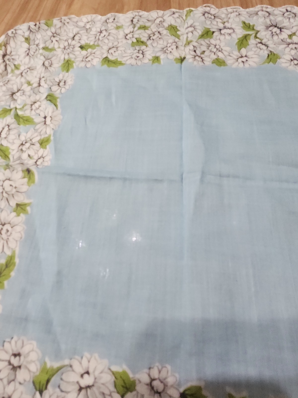 4 Vintage Hankerchiefs Embroidered Linen And Cotton See Description