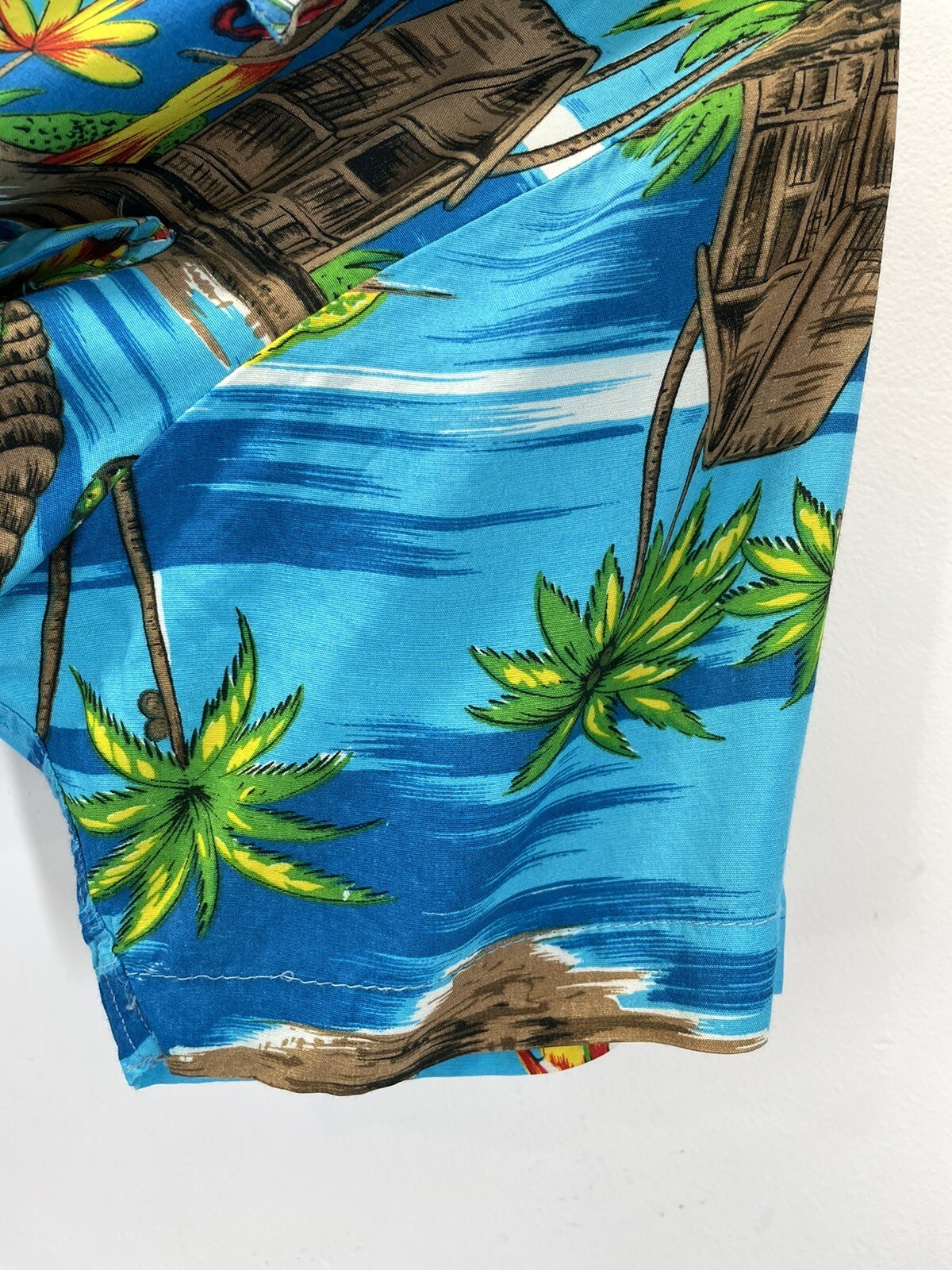 VTG 70s Hawaiian Holiday Hawaiian Shirt Rainbow Volcano RAYON KOREA SZ M (FLAW
