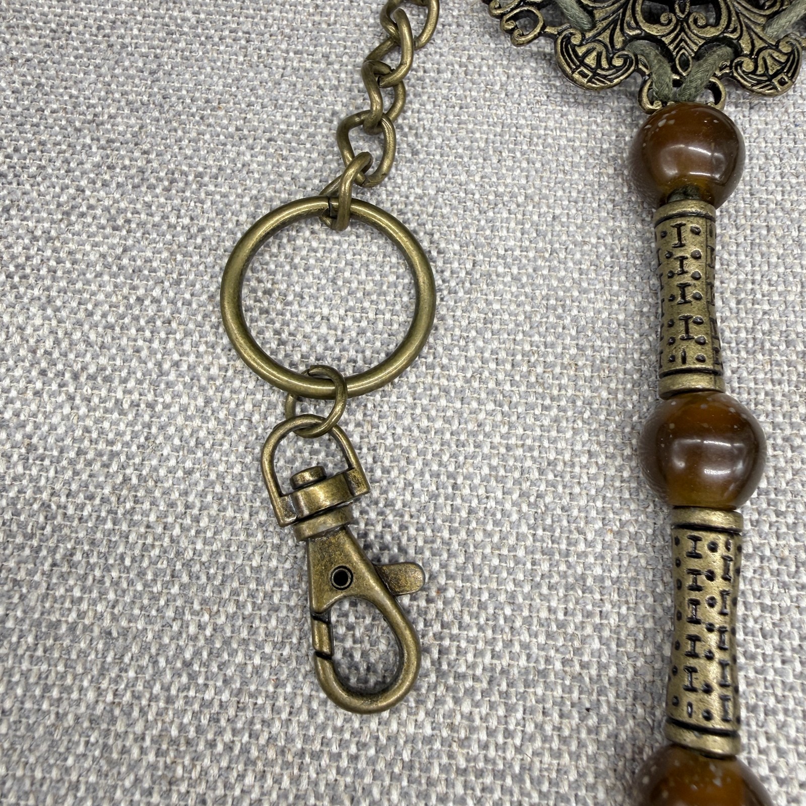 Vintage Chain Belt Brass Toned Floral Medallion Brown Acrylic Cabochons 45 Inch