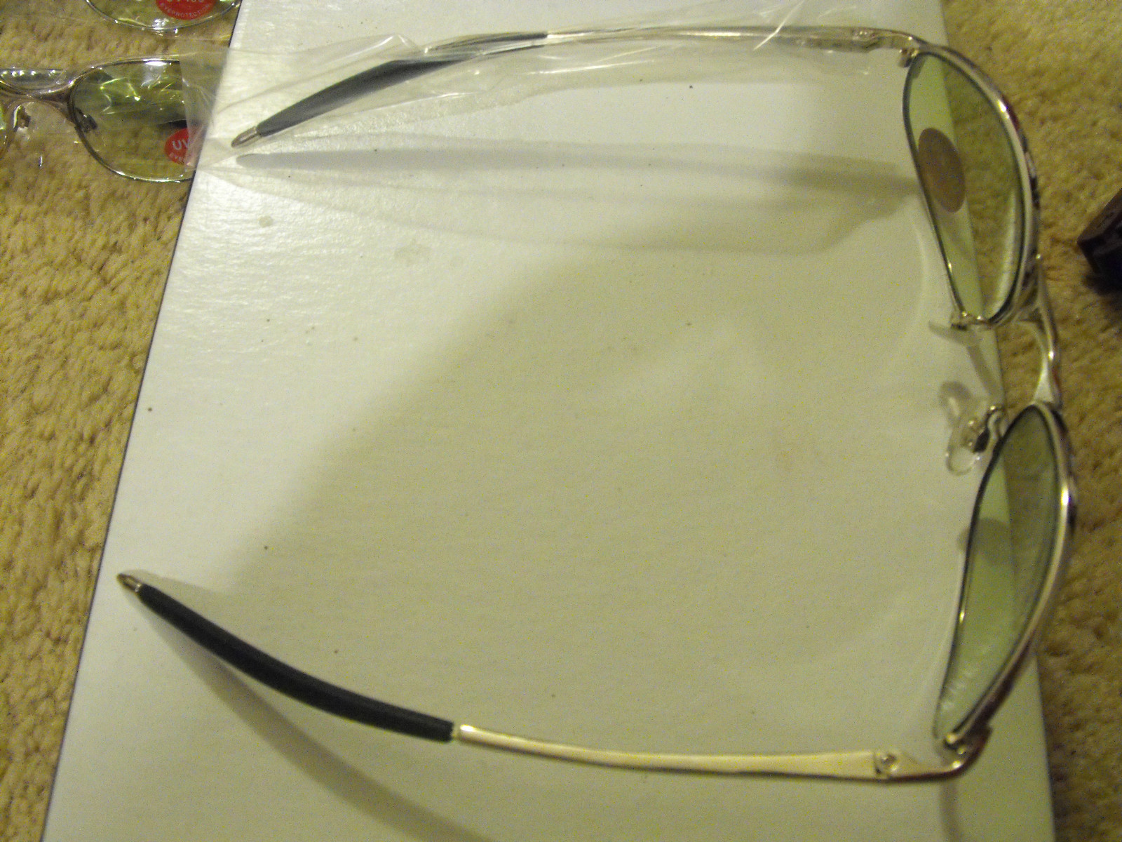 11 Pairs of Adult Sunglasses Metal Frame Modern Style Tinted Oval Lenses