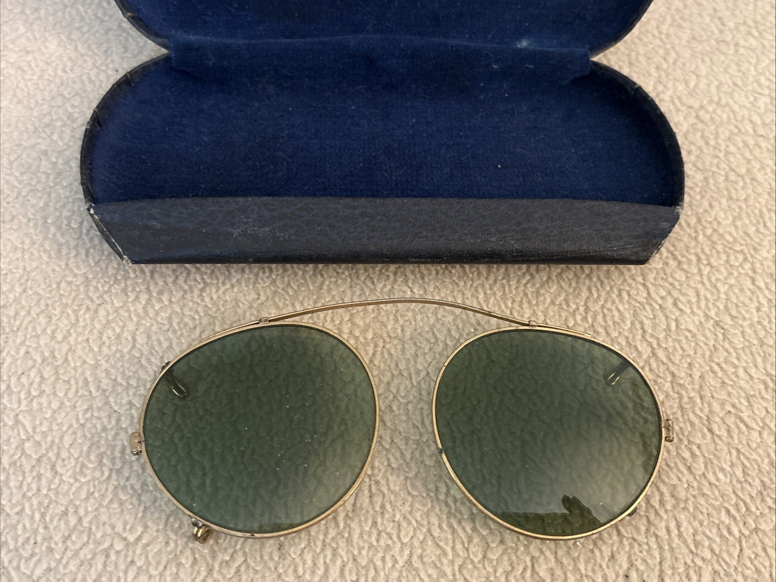 Vintage 1930’s Clip-on SUNGLASSES in Hard Case