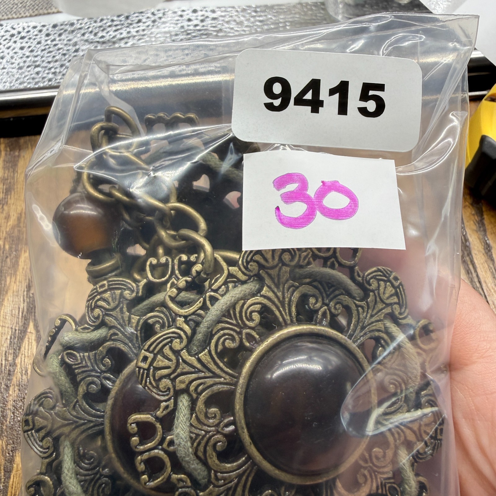 Vintage Chain Belt Brass Toned Floral Medallion Brown Acrylic Cabochons 45 Inch