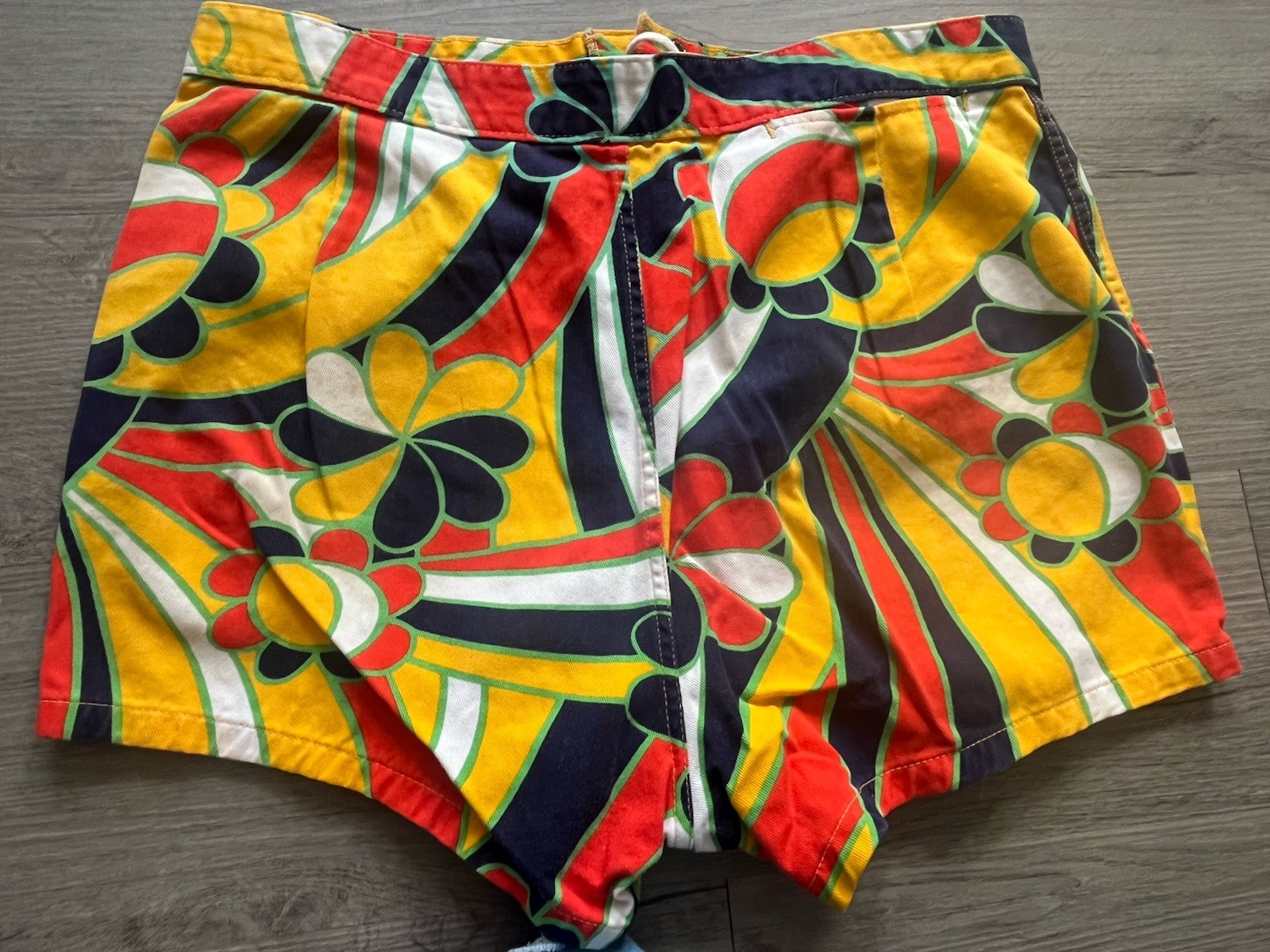 Vintage 60s Cal Surf Board Shorts Lace Up Mod Floral 31” Orange Yellow Navy