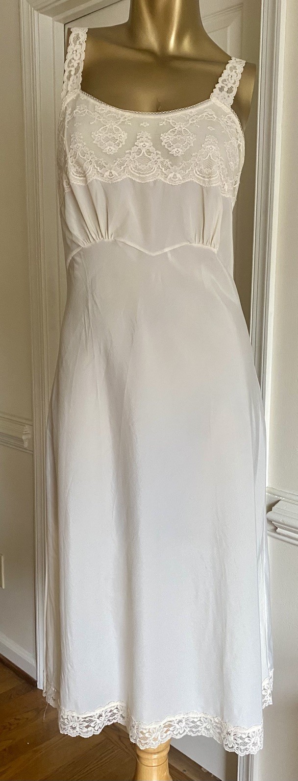 Vintage 60s Lace Trimmed Slip Dress Lady Lynne Volup 38-40 Bust XL Opaque Pin up