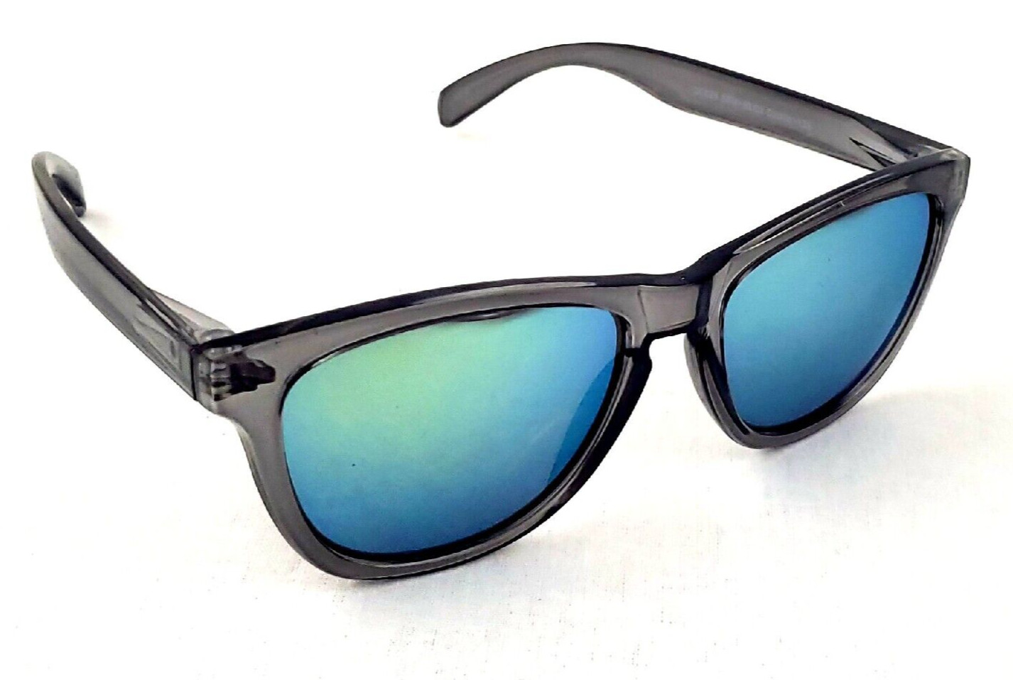 Adult Unisex Sunglasses Lot of 2 Pairs Assorted Unbranded Misc. Wayfare Style