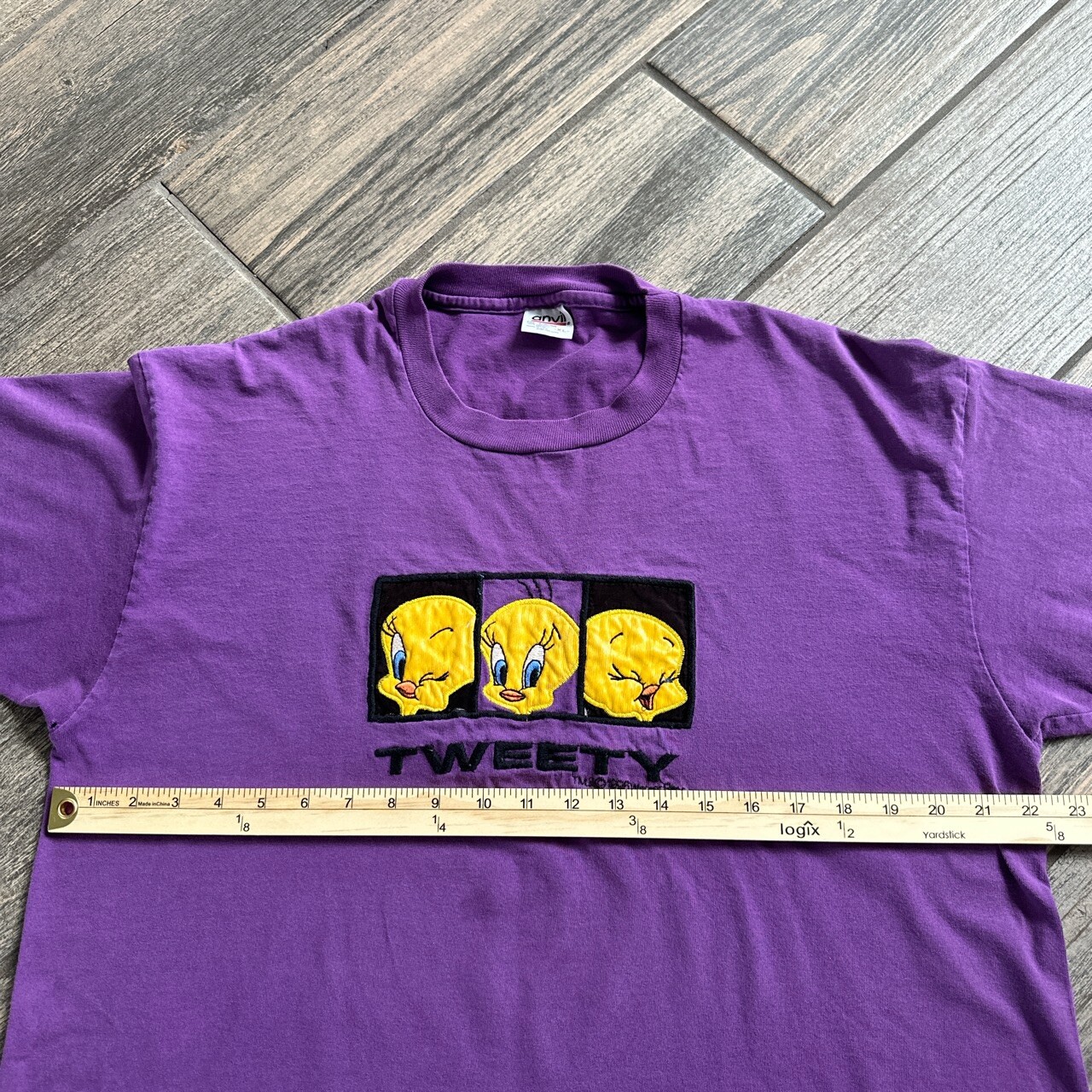 Vintage Anvil 90s Tweety Bird Single Stitch Embroidered Graphic Tee Size XL