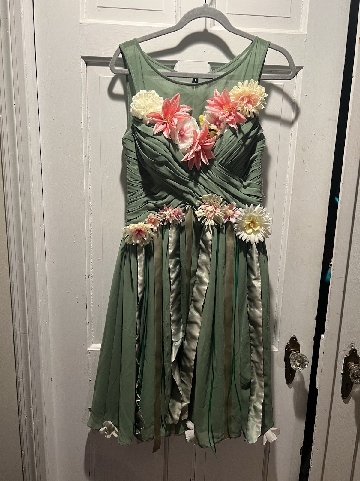 BILL LEVKOFF Vintage Floral Embellished Costume Dress. Green Poly Chiffon 10
