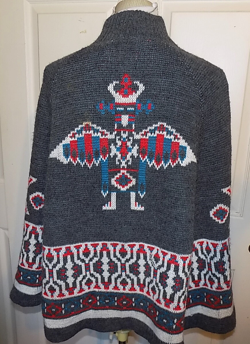Vintage 70s Gray Southwest Indian Motif Cape Sturbridge by Roosevelt Acrylic