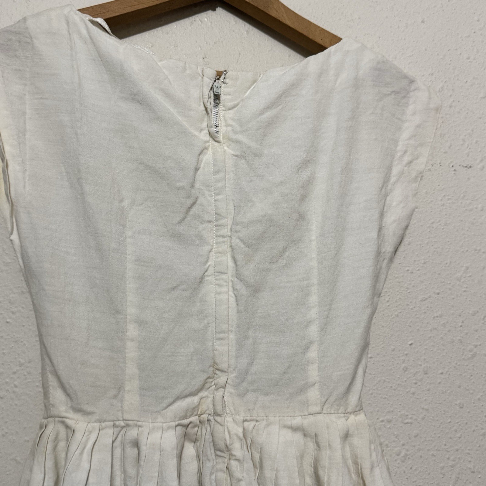 Vintage 50s Handmade fit and flare dress white floral size XS tea rockabilly