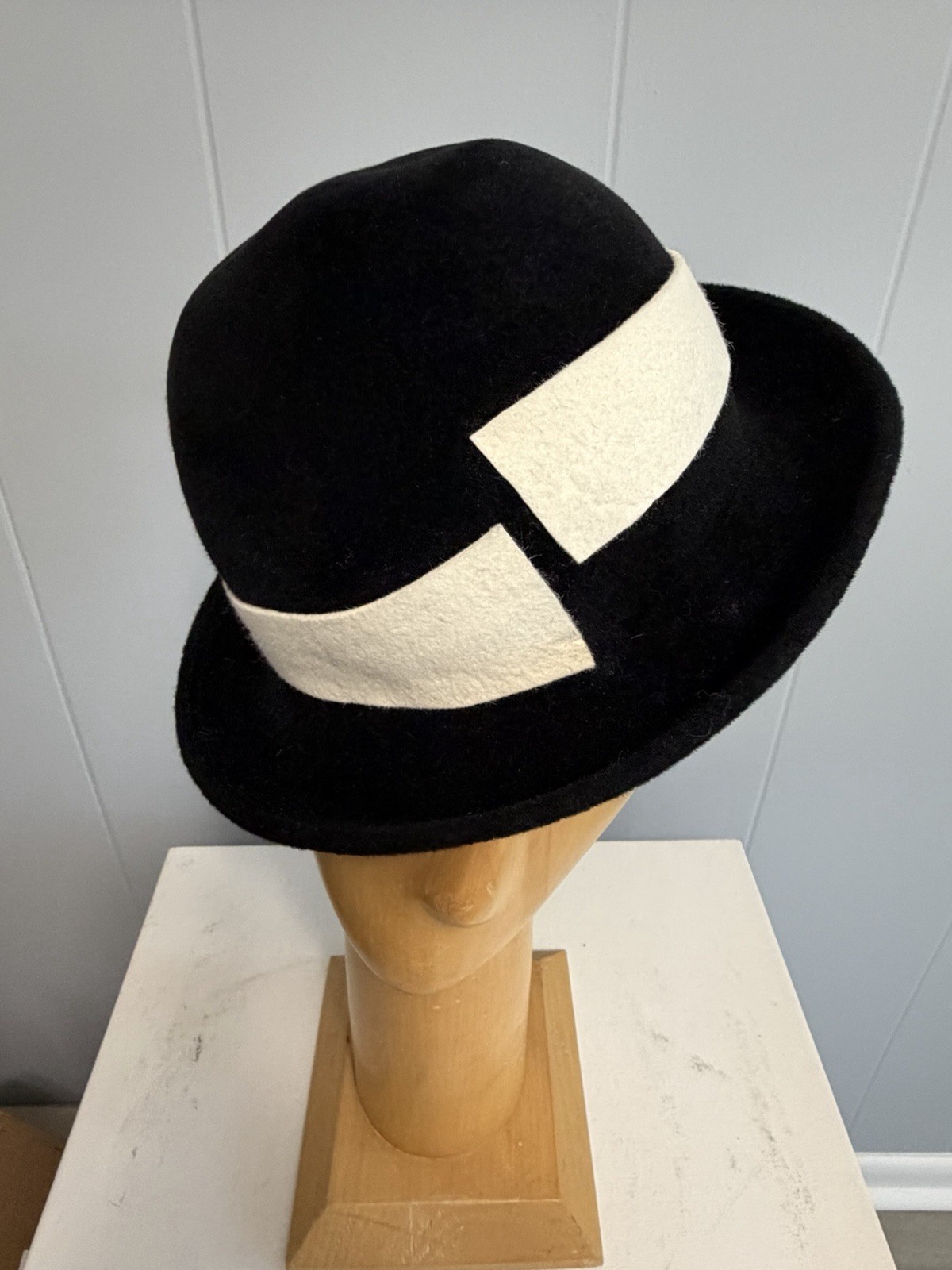 Frank Olive Vintage Art Deco Style Hat Black And White With Original Box