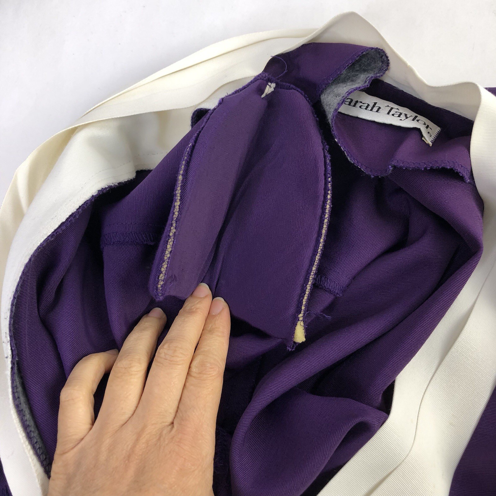 Vintage 70s Sarah Taylor Women Purple Dress Long Sleeves White Collar Old Money