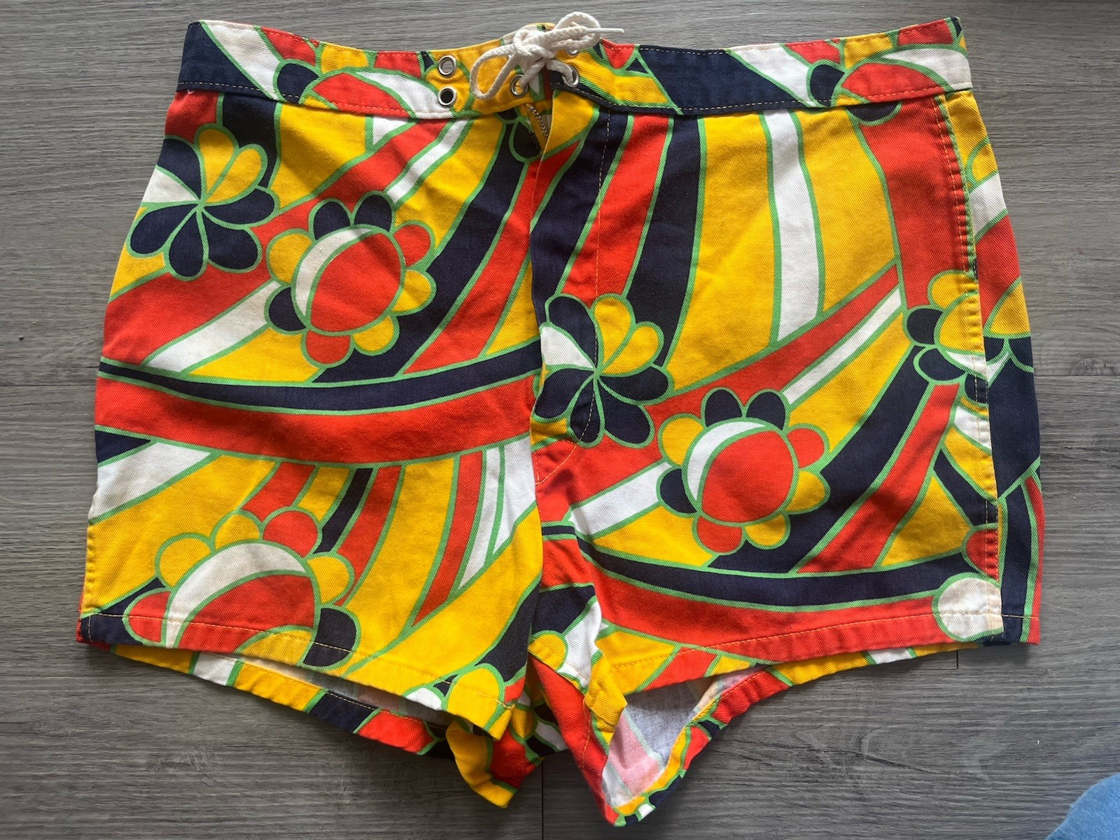 Vintage 60s Cal Surf Board Shorts Lace Up Mod Floral 31” Orange Yellow Navy