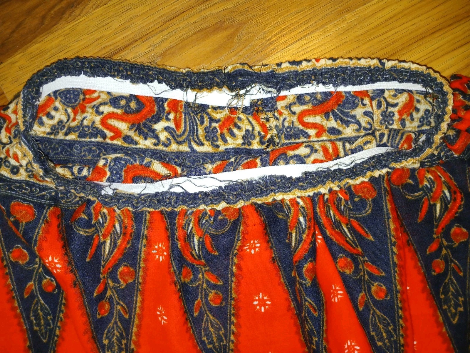 Vintage 60s Psychedelic Red Paisley Bohemian Black Fringed Felt Maxi Skirt L