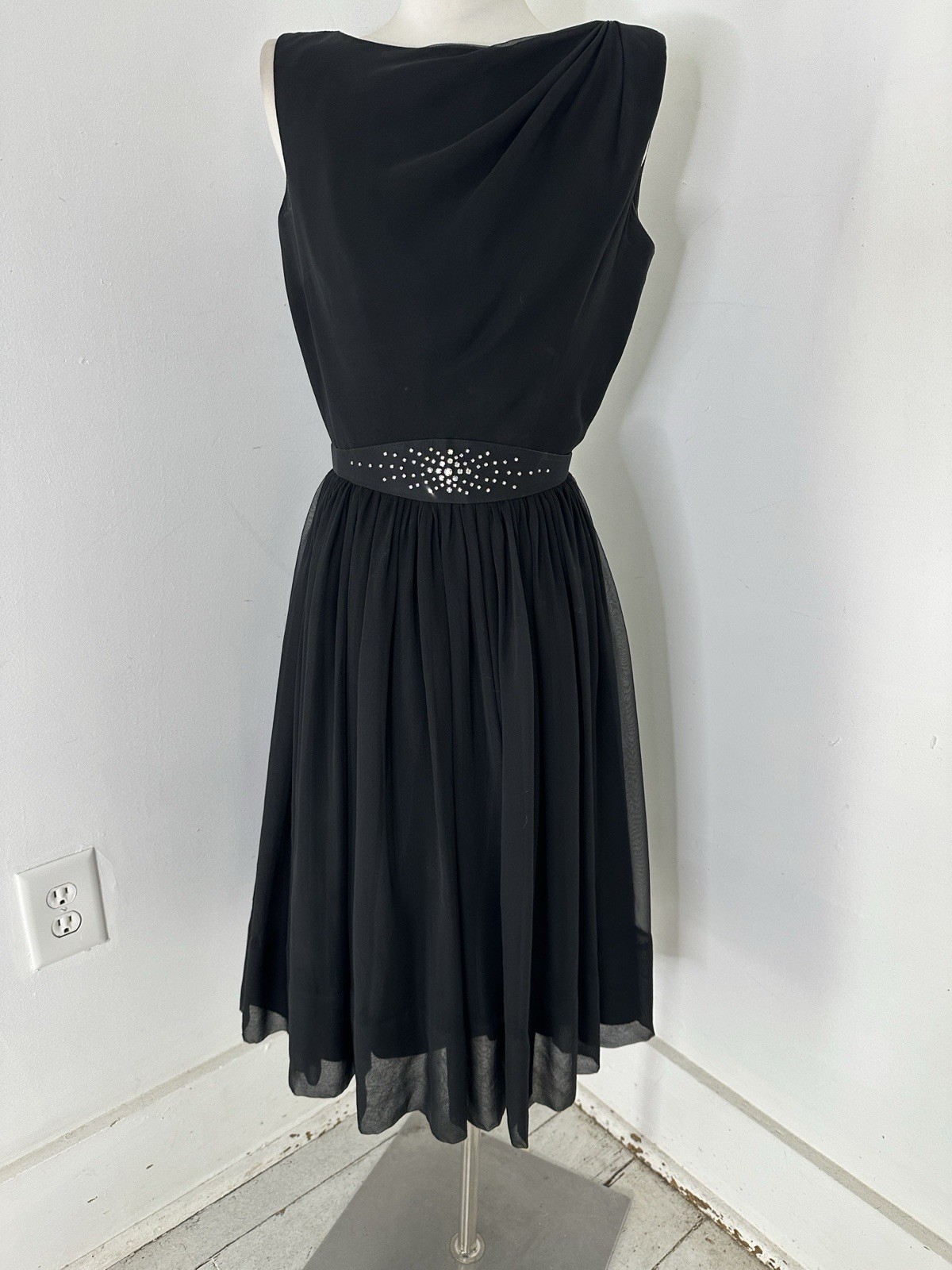 Vintage 1950s Black Chiffon Elegant Rhinestone Starburst Belt Fit And Flare