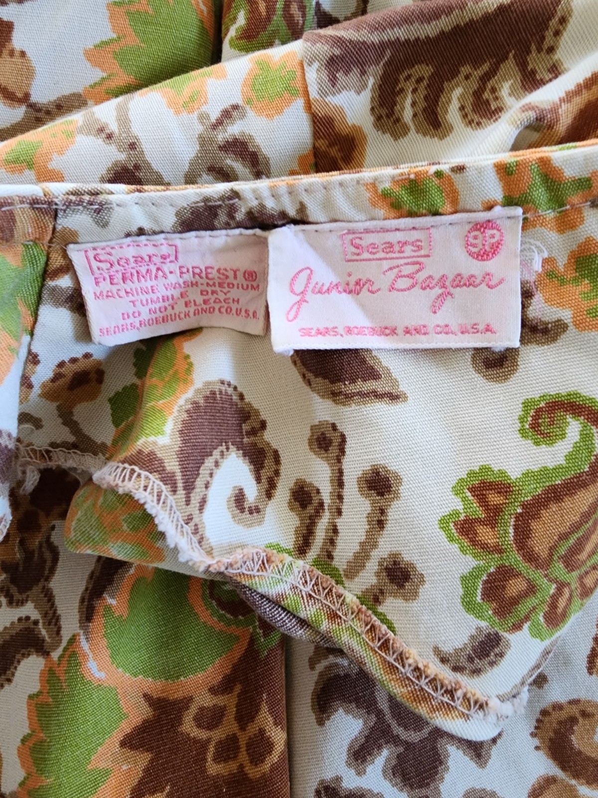 1960s Sears Jr Bazaar Cream and Brown Floral Paisley Print Vintage Dress Size 9P