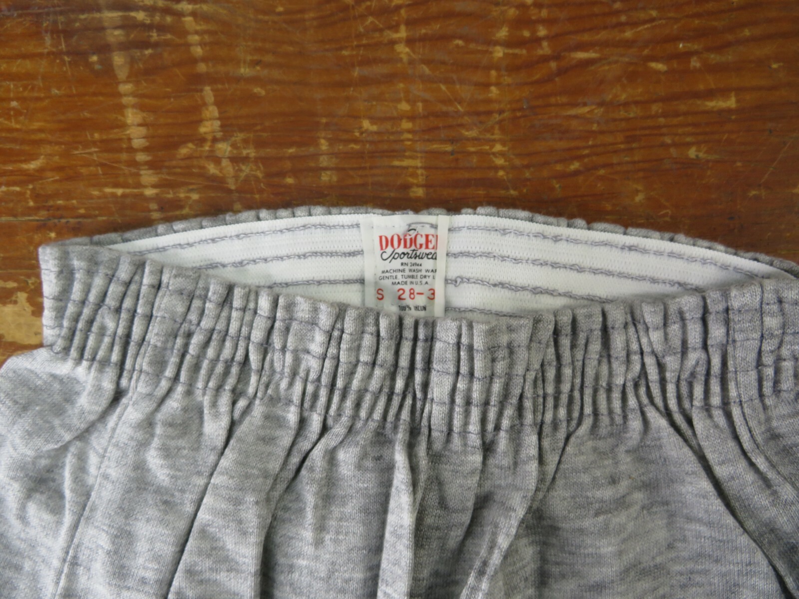 Vintage NOS 70’s Dodger gym running Shorts Youth Sizing Gray (1)