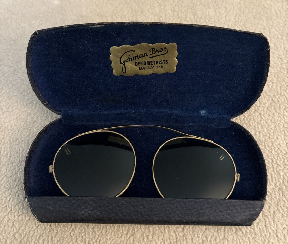 Vintage 1930’s Clip-on SUNGLASSES in Hard Case