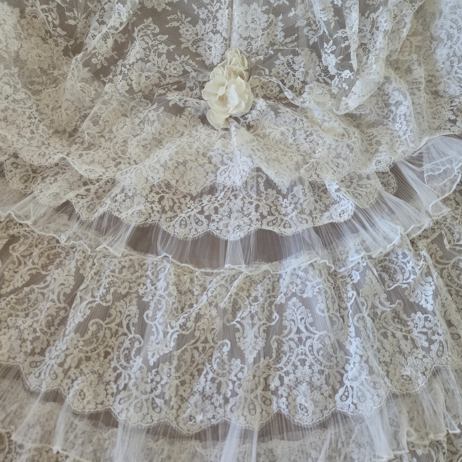 Vtg 1950s Lace Wedding Skirt With Train, Flower & Bow Detail, XS/2