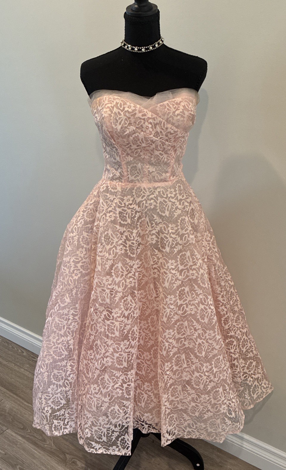 Vintage 1950s Pink Tulle Lace Formal Strapless Dress Satin Underskirt & Necklace