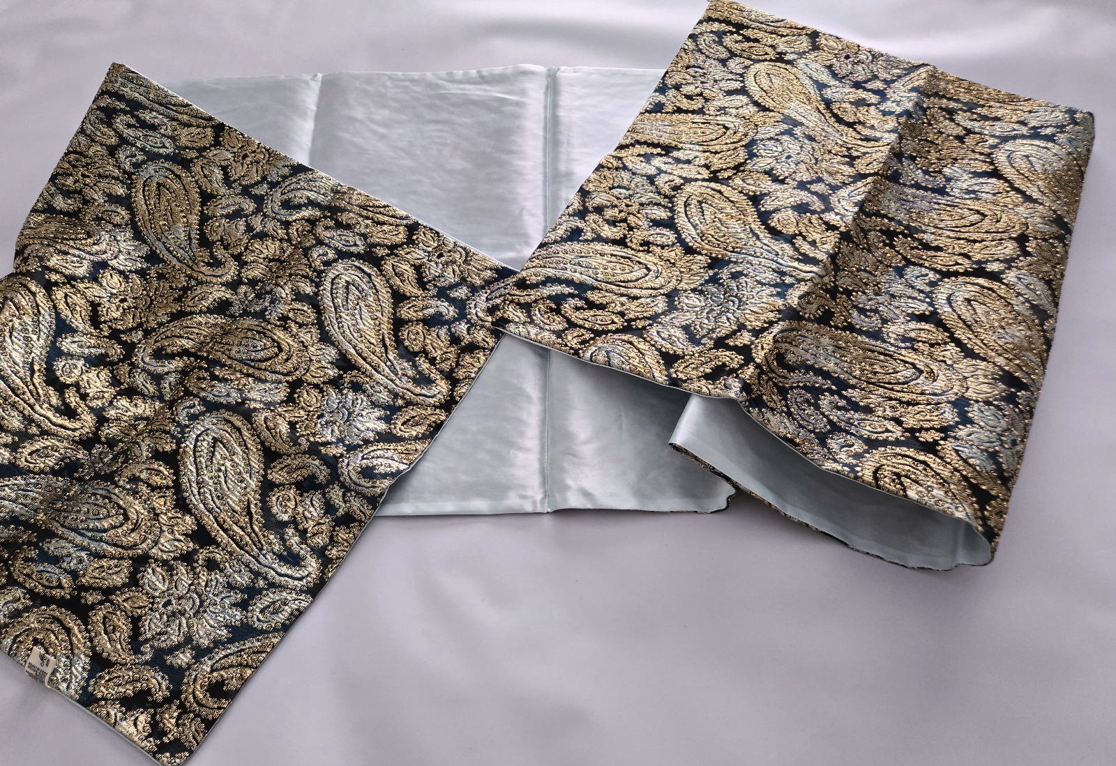 BEN GOODMAN – Mode Makers – GOLD SILVER BLACK – Iridescent – 70″ x 17″ SCARF