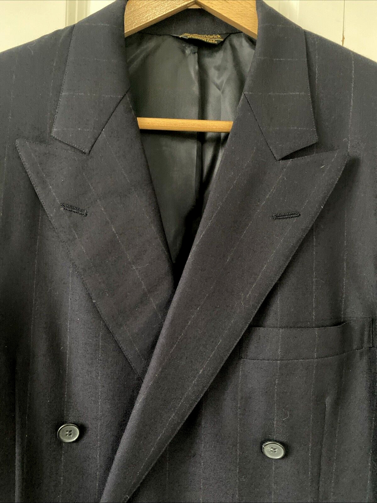 Vtg SOUTHWICK Navy Wool Chalk Stripe Double Breasted Peak Blazer Coat 41 Jacket