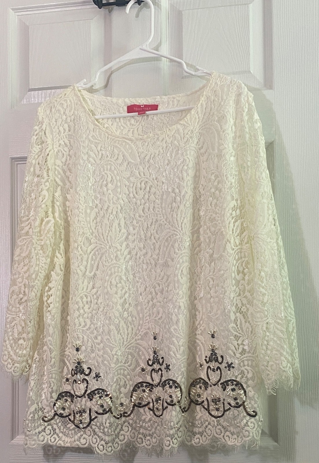 Vintage Woman’s Plus 1X Together Crochet Lace Tunic w/ gold pearl sequence