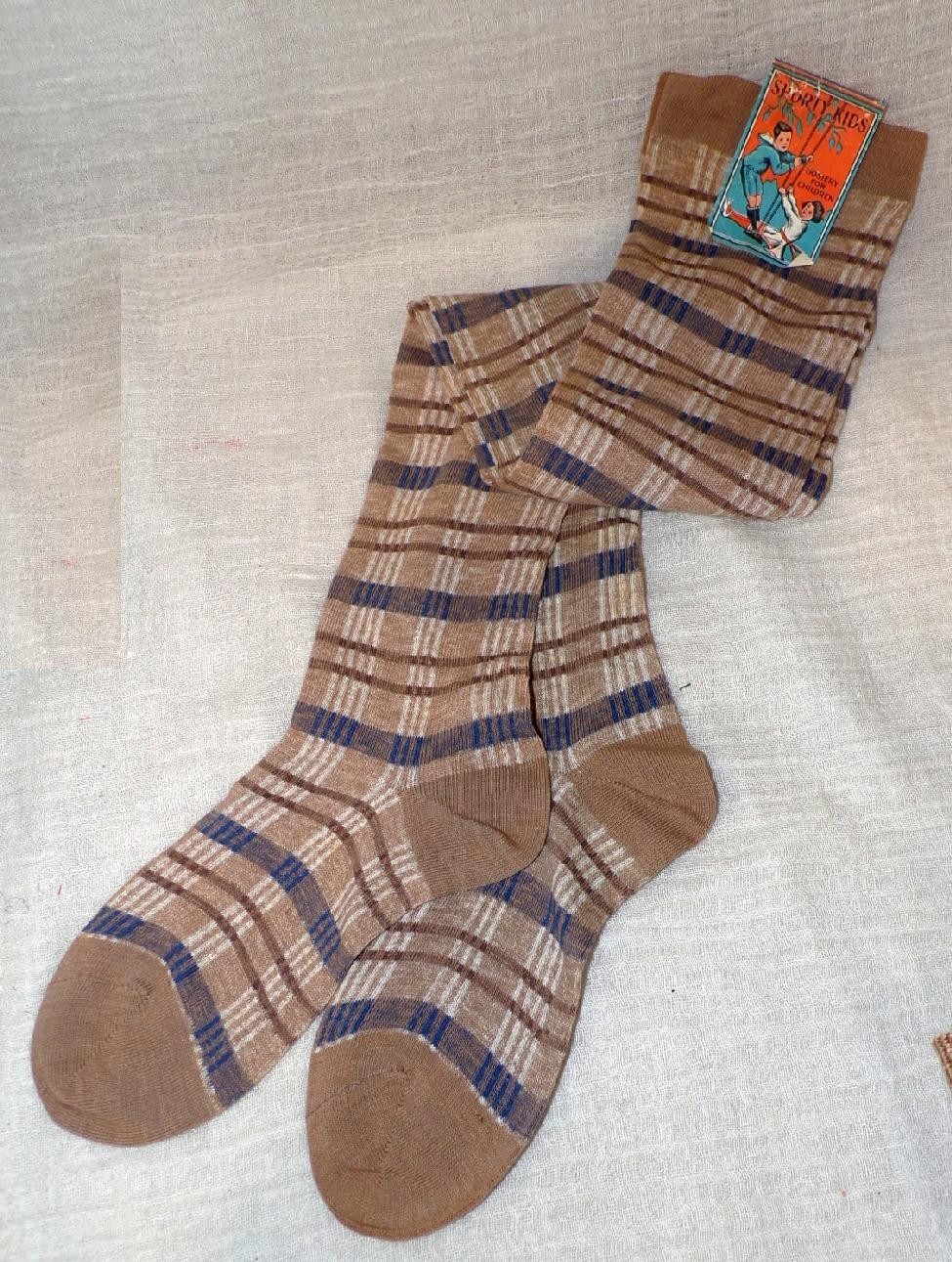 ORIG ANTIQUE VTG 20S ART DECO WOMEN CHILD DRESS STOCKINGS SOCKS PAPER LABEL NOS