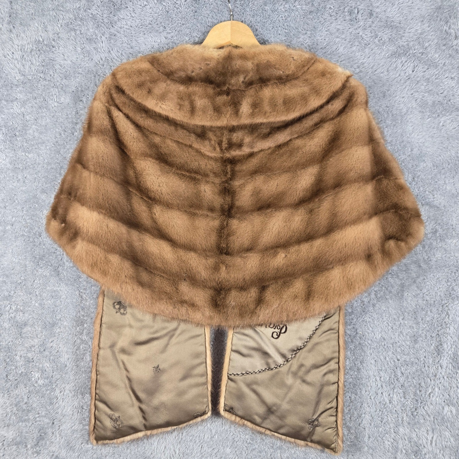 Douglas Furs Vintage Mink Fur Stole Wrap Honey Brown Formal Cape with Bag