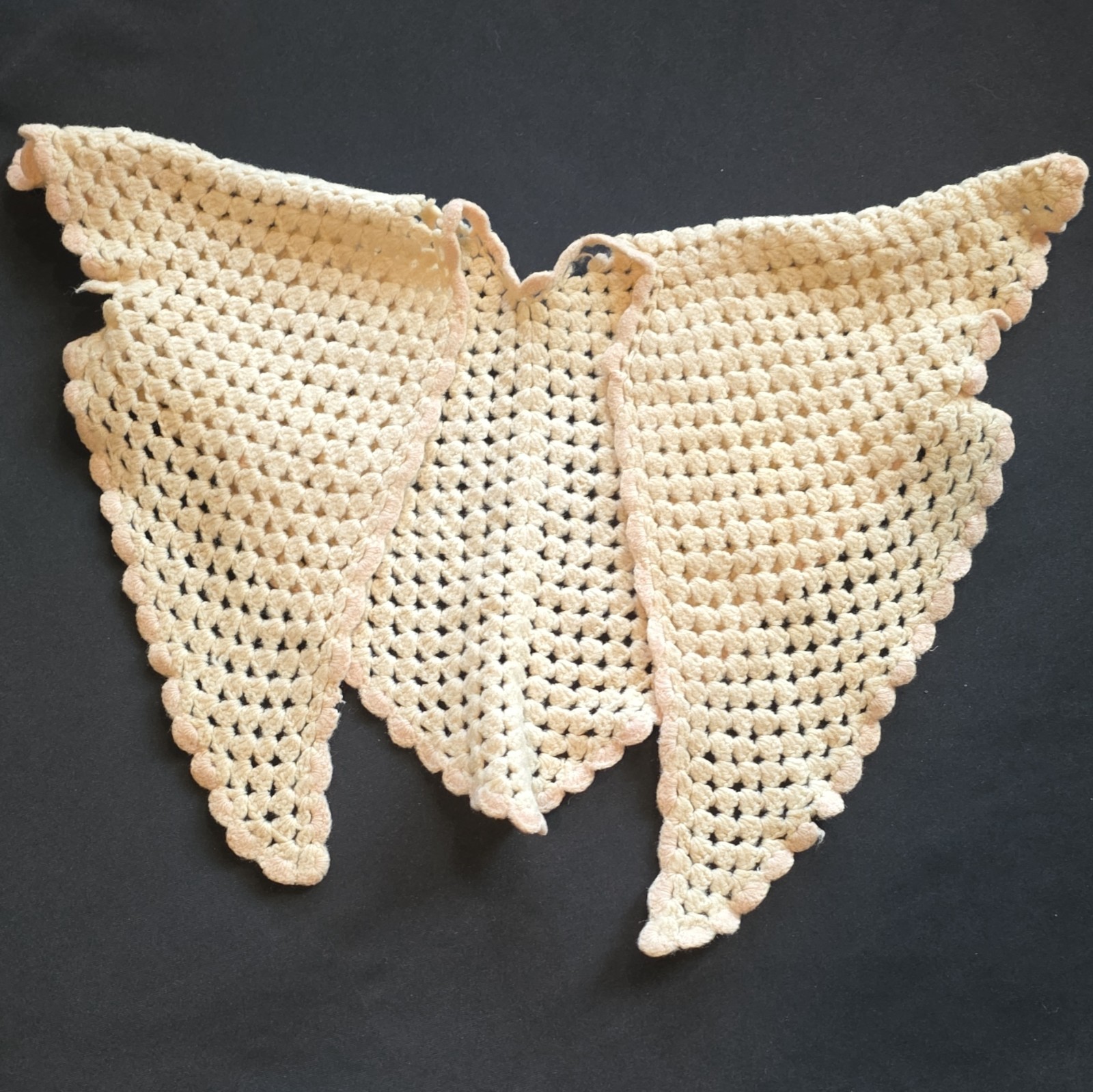 Vintage Baby/Doll Ivory Crochet Collar Tie Closure Boho Casual Style pink border