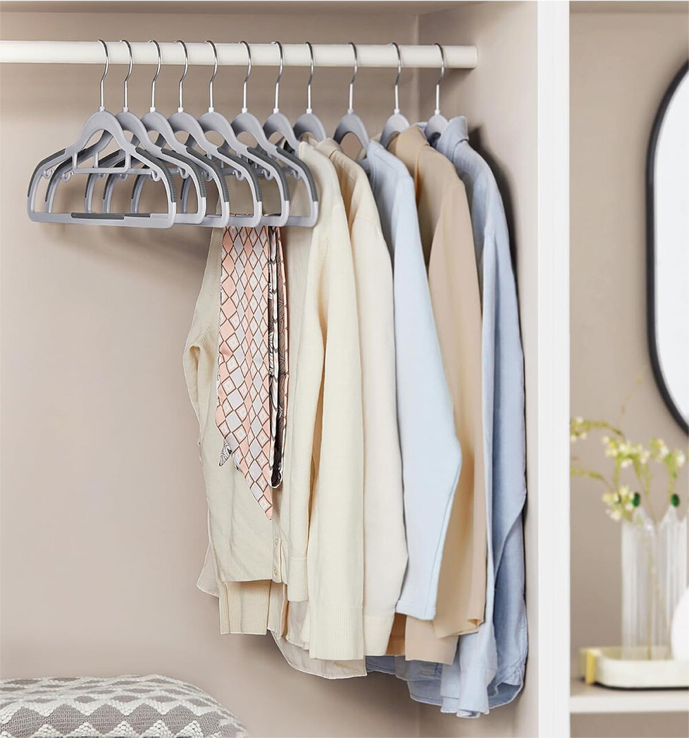 60Pack Plastic Hangers Non Slip for Clothes Coat Heavy Duty 360° Swivel Hook