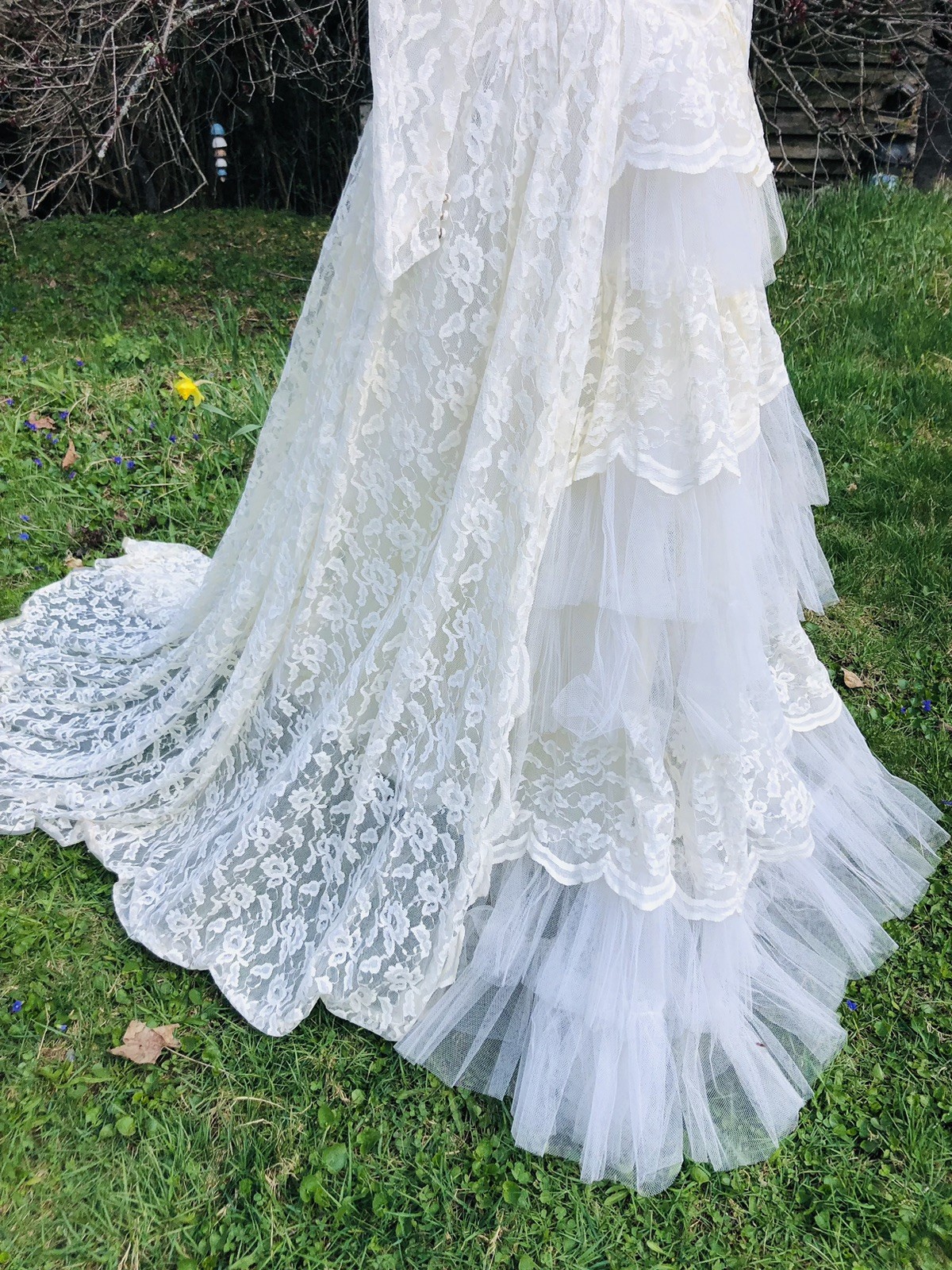 Vintage 1950’s Lace And Tulle Crème Puff Wedding Gown Dress 34-26-60