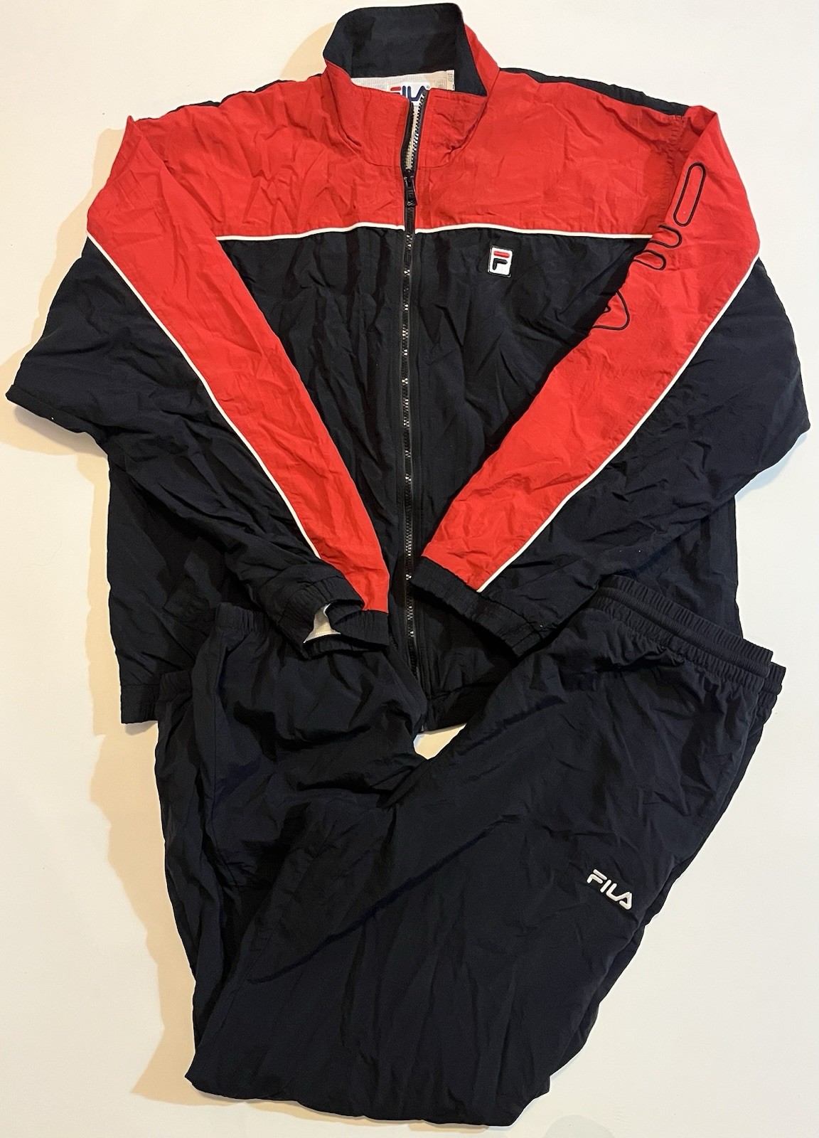 Vtg 90’s Fila Black Red Nylon SPELLOUT Logo Track Warm Up Suit Windbreaker XL
