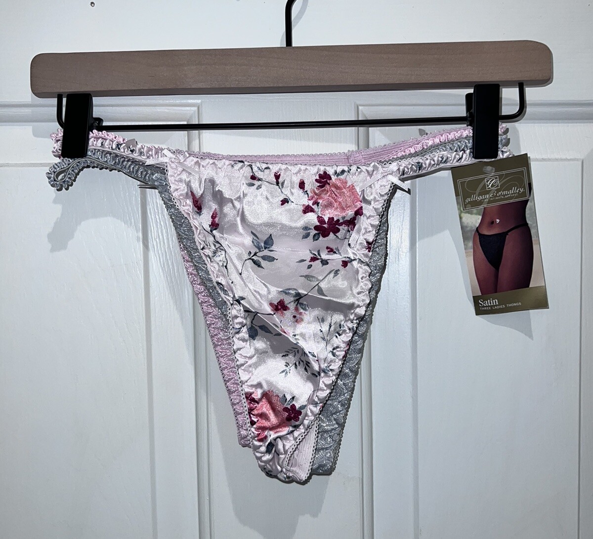 VTG Gilligan & O’Malley Satin Thongs 3 Pack Medium M 6 Pink Gray Floral Sexy