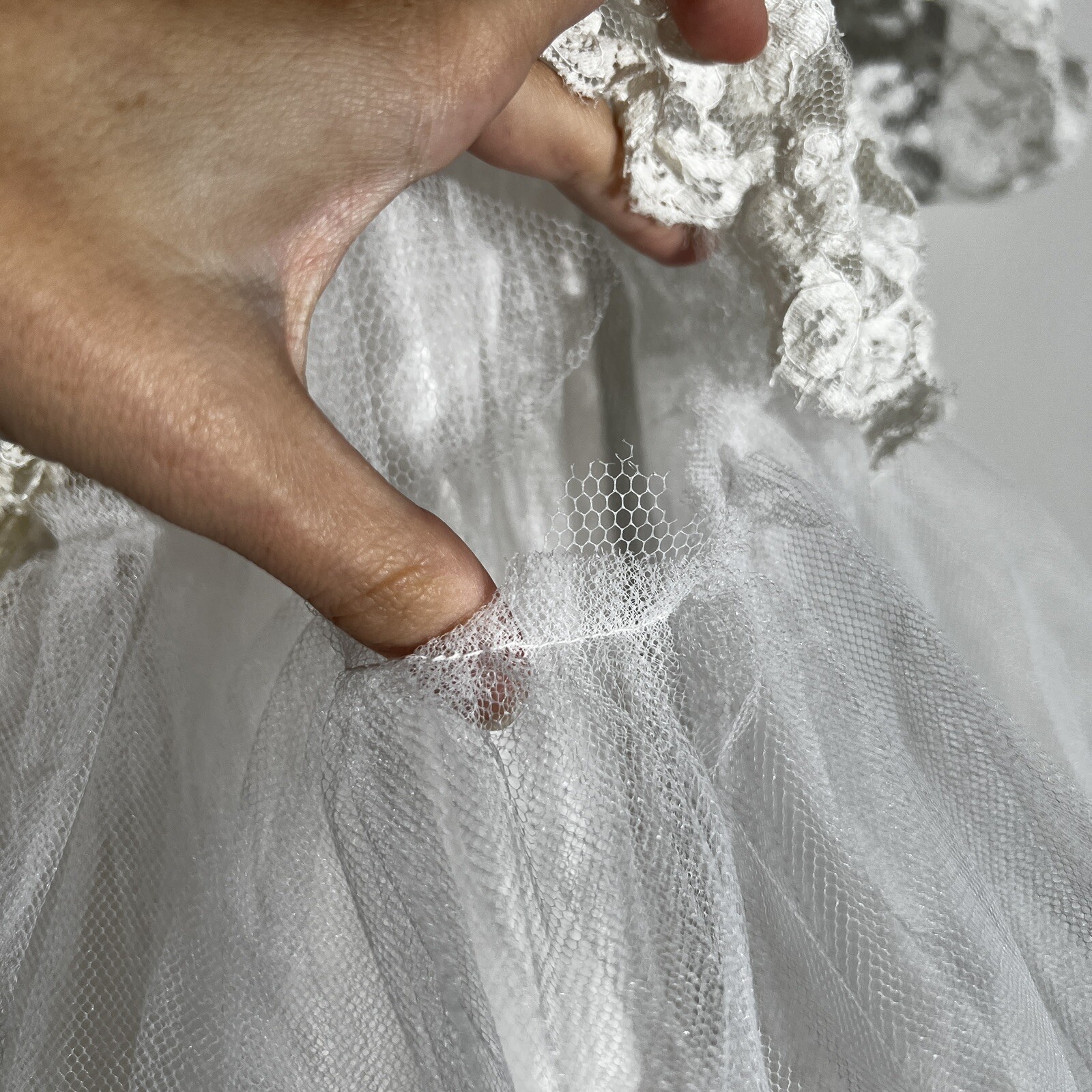Vintage 1950s 1960s White Tulle + Lace Cupcake Tiered Ruffle Wedding Dress XXS