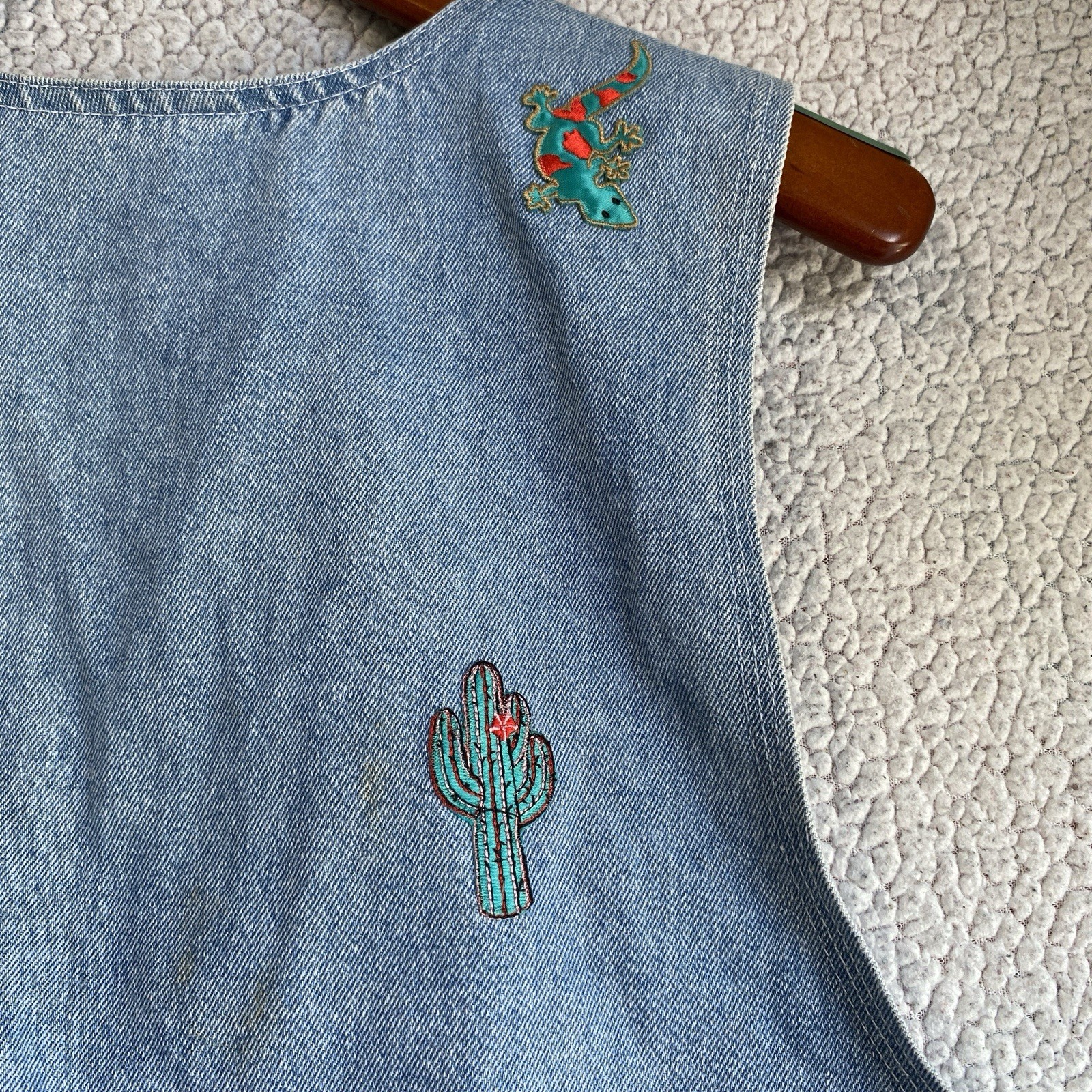VTG COUNTY SEAT NUOVO Denim Vest Applique Western Southwestern Sz Large USA Made